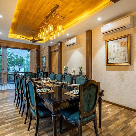 Ama Stays & Trails Kashi House, Rishikesh Bagian luar foto