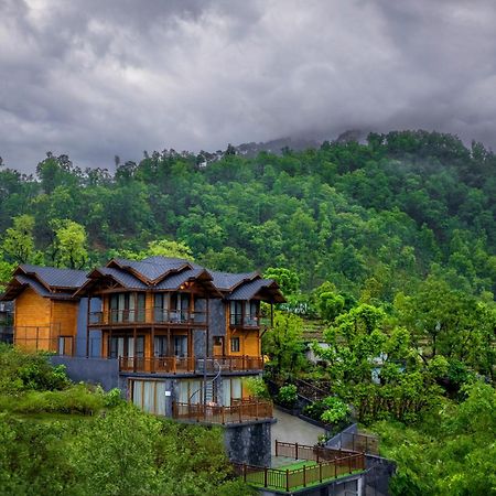Ama Stays & Trails Kashi House, Rishikesh Bagian luar foto
