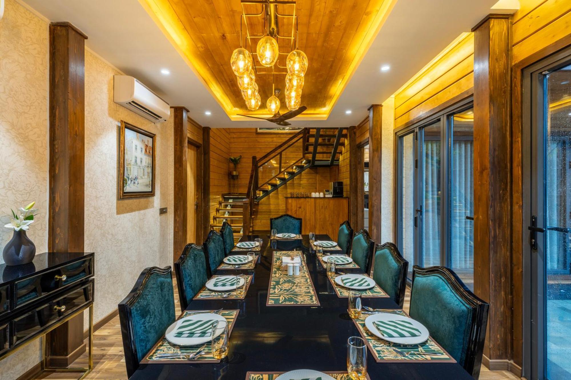 Ama Stays & Trails Kashi House, Rishikesh Bagian luar foto