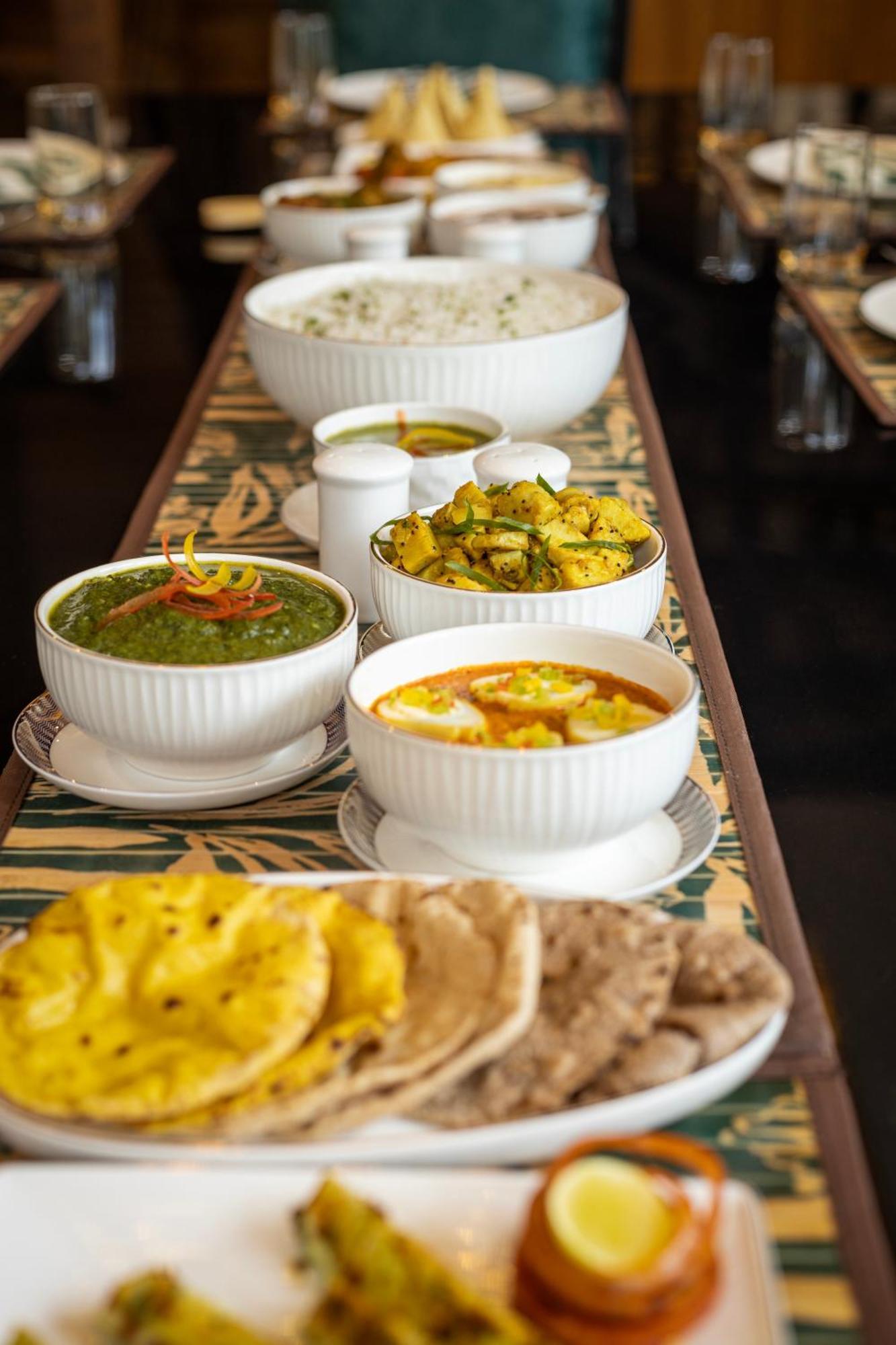 Ama Stays & Trails Kashi House, Rishikesh Bagian luar foto