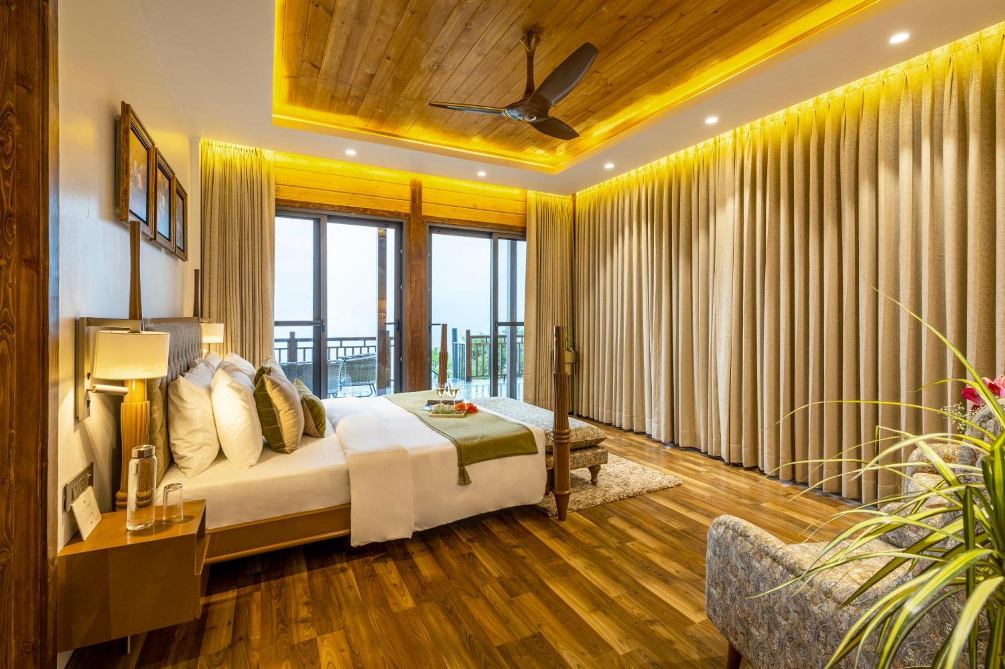 Ama Stays & Trails Kashi House, Rishikesh Bagian luar foto