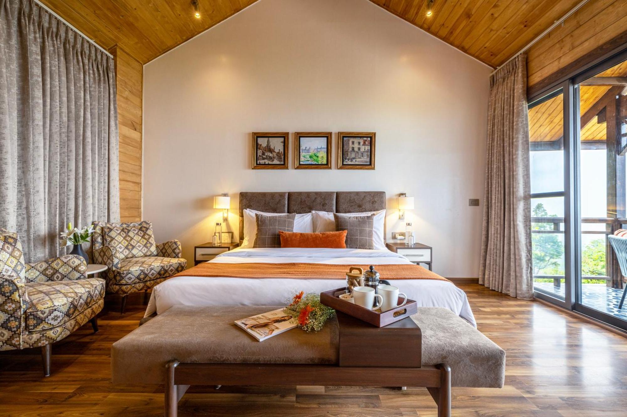 Ama Stays & Trails Kashi House, Rishikesh Bagian luar foto