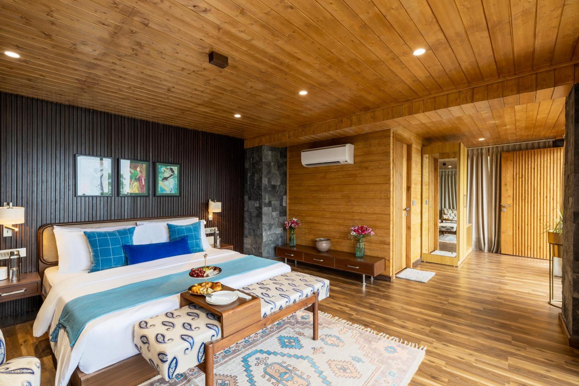Ama Stays & Trails Kashi House, Rishikesh Bagian luar foto