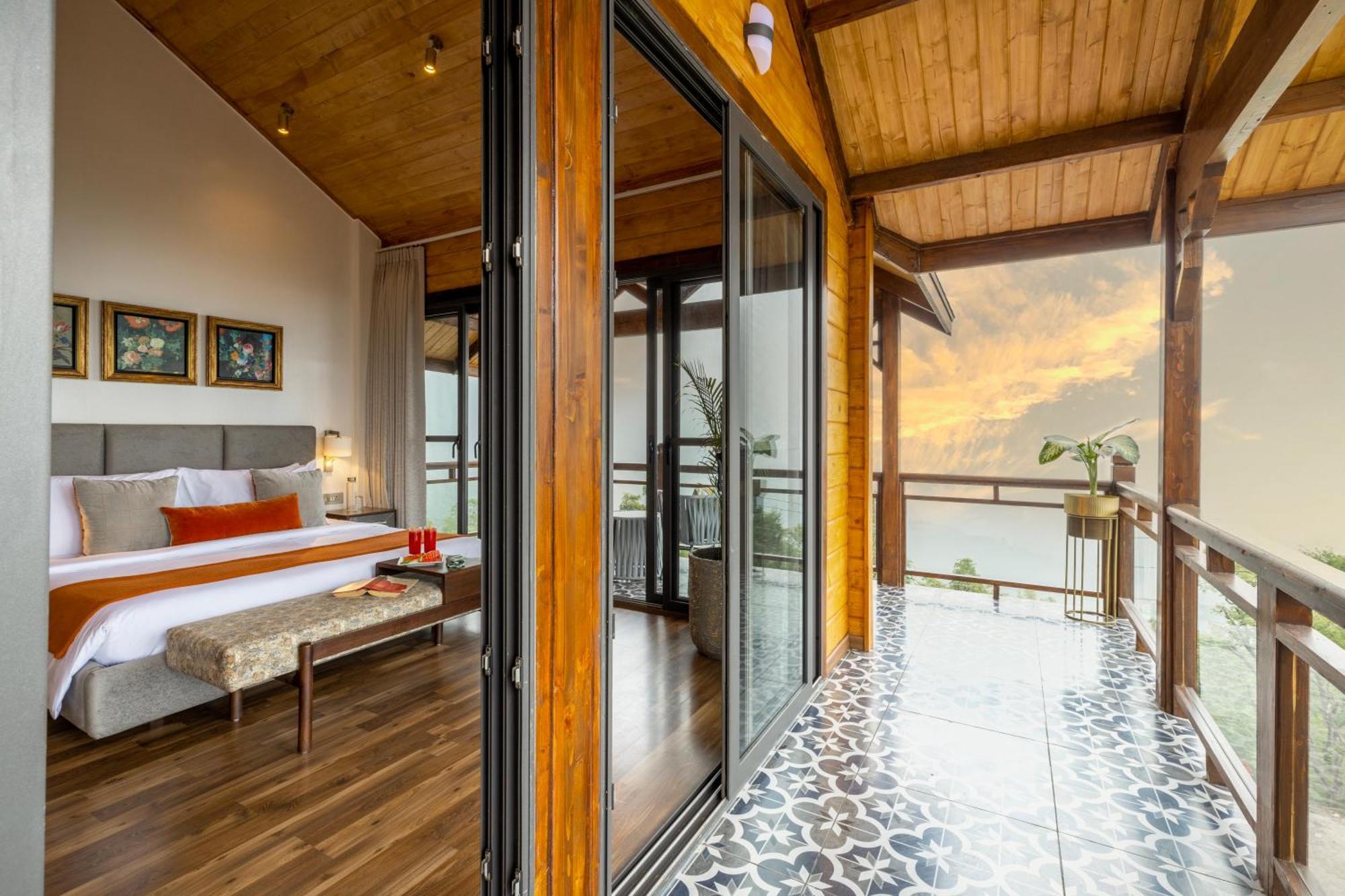 Ama Stays & Trails Kashi House, Rishikesh Bagian luar foto